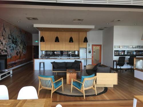 Luxury On The Water (private Luxurious Boat)