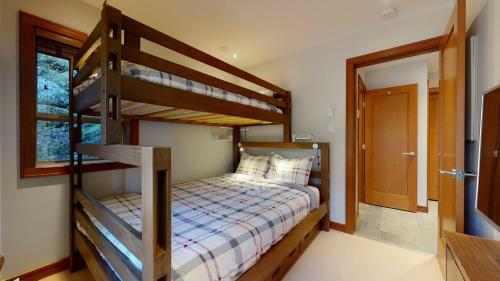 Peaceful Benchlands Townhome By Harmony Whistler