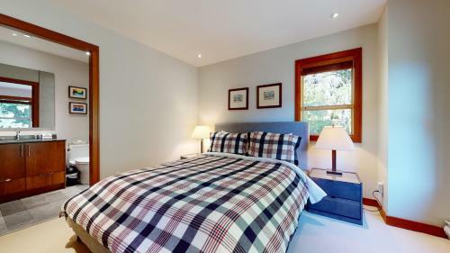 Peaceful Benchlands Townhome By Harmony Whistler