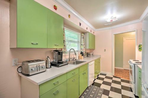 Midcentury Gem In Arden Manor Neighborhood!