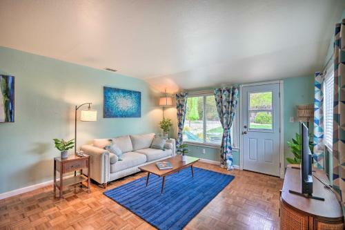 Midcentury Gem In Arden Manor Neighborhood!