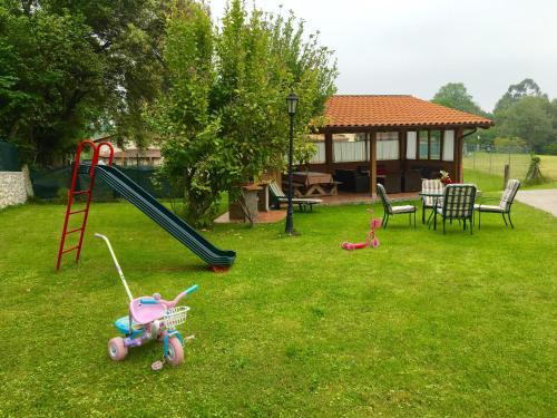 Apartamentos El Prad�n De Santa Marina