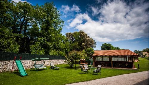 Apartamentos El Prad�n De Santa Marina