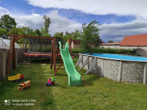 Apartm�n Pod S?�brnou Horou