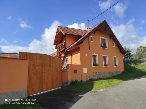 Apartm�n Pod S?�brnou Horou