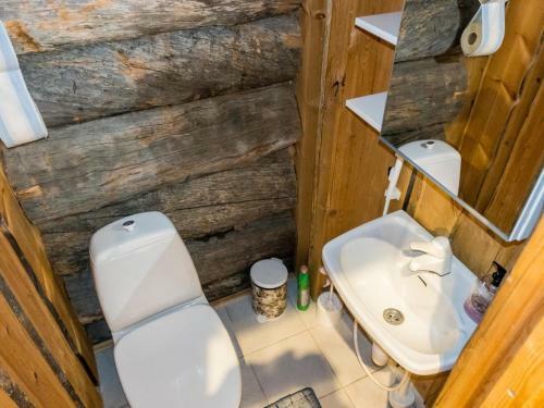 Holiday Home Luostonseita 1