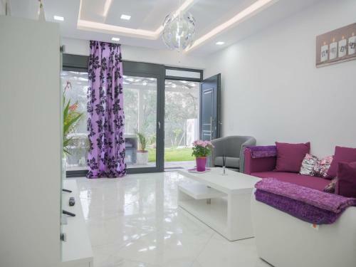 Inviting Villa In Kato Spileo With Private Swimming Pool