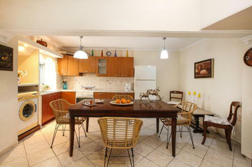 Apartamento Suburban House By Corfuescapes