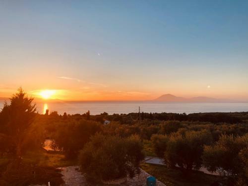 Amazing Villa With Private Pools And Sea Views