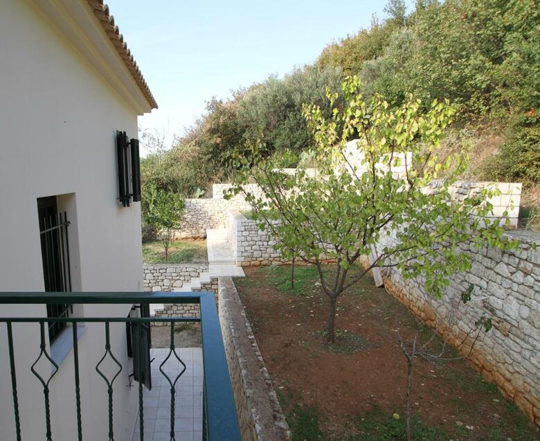 Kiparissia Castle & Sea View