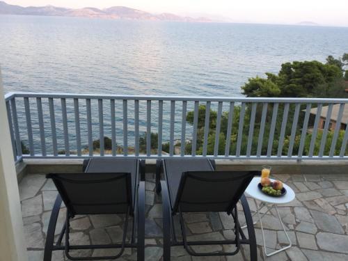 Seaside Maisonette In Kiveri, Near Nafplion.