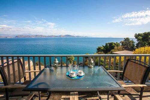 Seaside Maisonette In Kiveri, Near Nafplion.
