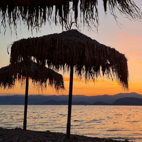 Kiveri 1876 Traditional Seafront Cottage
