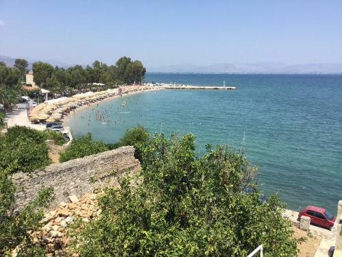 Seafront Apartment In Kiveri, Near Nafplion.