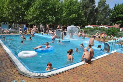 Aqua Camp Mobilh�zak - Eur�pa Kemping Als��rs