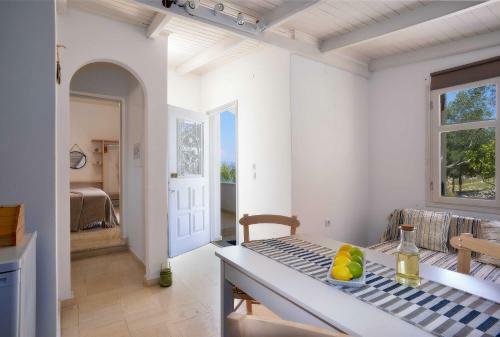 New! Paxoswhite Sea View Apartments & Studios!