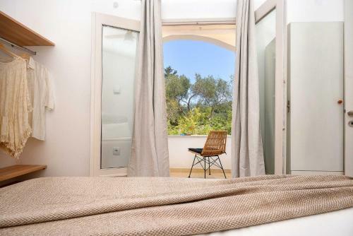 New! Paxoswhite Sea View Apartments & Studios!