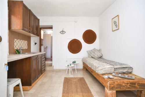 New! Paxoswhite Sea View Apartments & Studios!