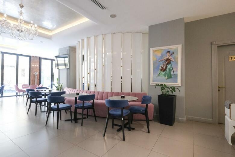 Golden City Hotel
