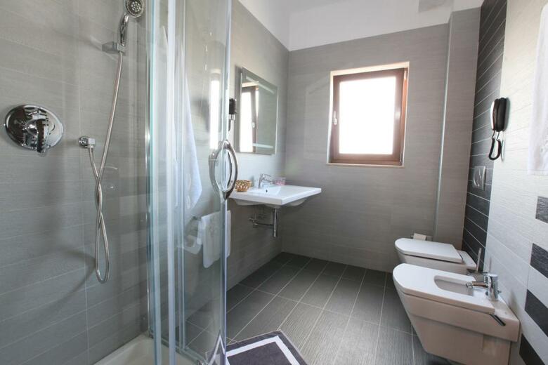 Hotel Victoria Tirana Albania