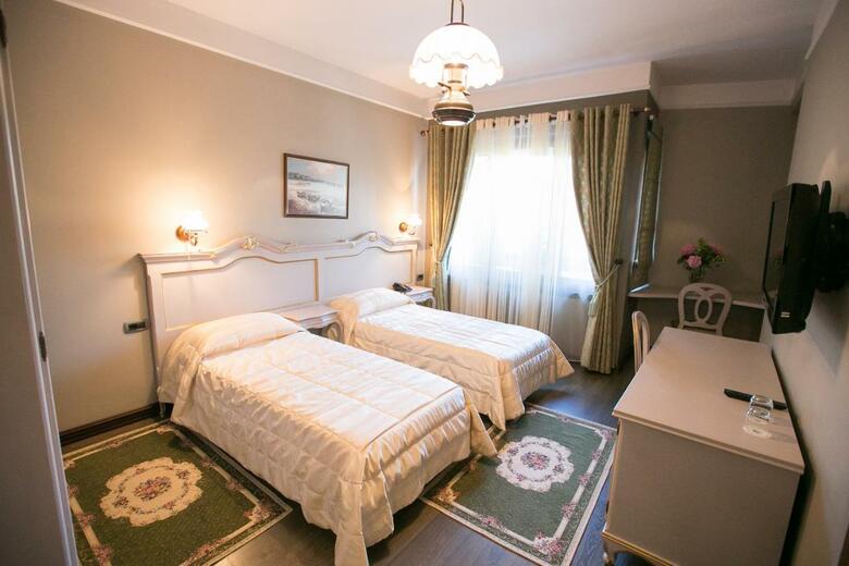 Hotel Victoria Tirana Albania
