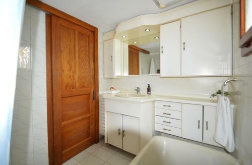 Yolandas' House - Charming Village Apartment