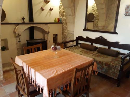 Koutouloufari Cosy Cretan Cottage