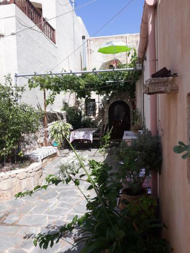Koutouloufari Cosy Cretan Cottage