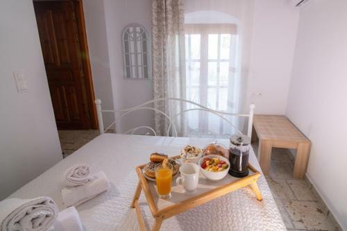 Avli Traditional Home With Private Jacuzzi