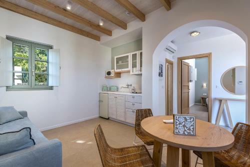Villa Anamnezia Luxury Suites