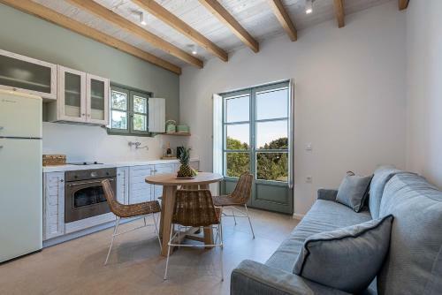 Villa Anamnezia Luxury Suites