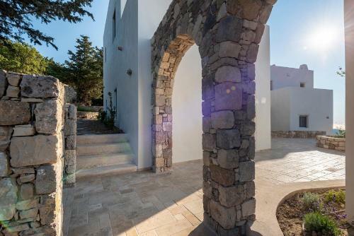 Villa Anamnezia Luxury Suites