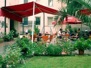 Hotel Vila E Arte City Center