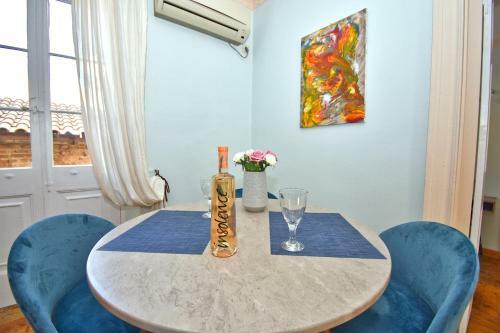 Roses Apartment In Corfu City Centre