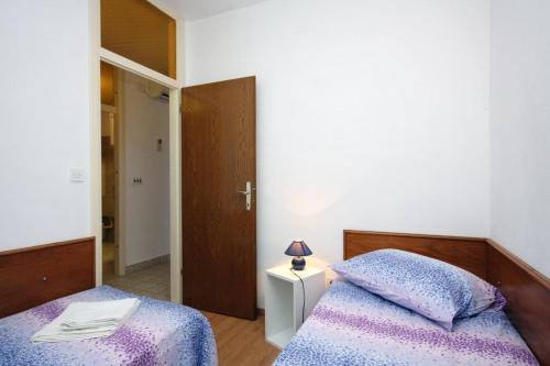 Apartments By The Sea Puntinak, Brac - 718