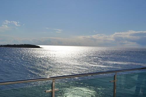 Aparthotel Apartments Toni Sea View