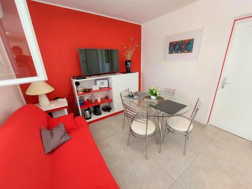 Sea Front Holiday Home Boby