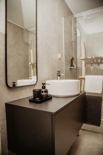 Avenue Apartment