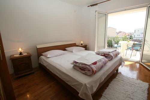 Hostal Apartments & Rooms Lonzor