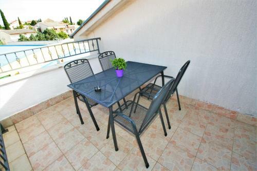 Hostal Apartments & Rooms Lonzor