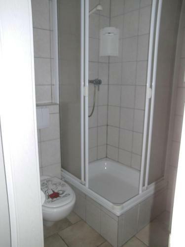 Hostal Pension & Apartments Linkem�hle
