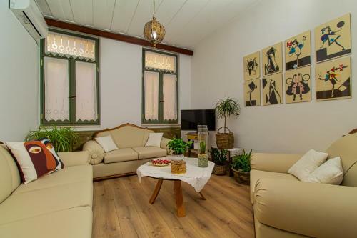 Apartamento Antonia Traditional Estate