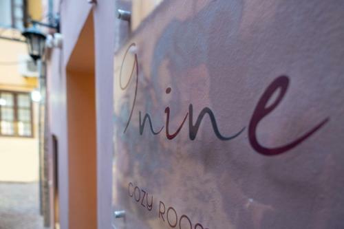 Hostal Nine - Cozy Rooms