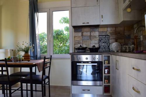 Sunny Sea-view Apartment In Halepa