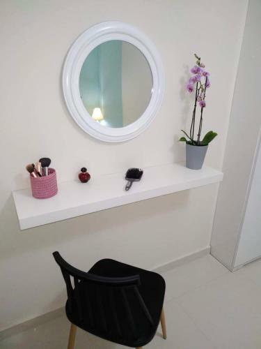 Konstantina Apartment Near The Beach