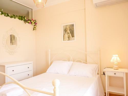 Sunny City Center Apartment