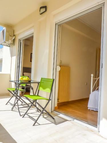 Sunny City Center Apartment