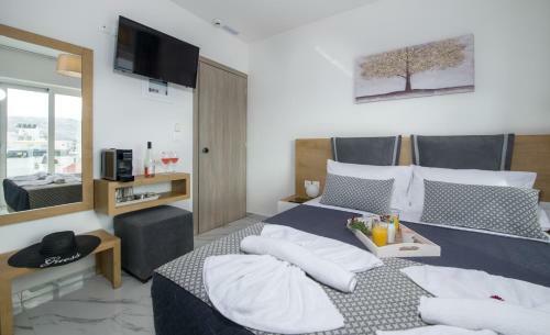 Deluxe City Hotel