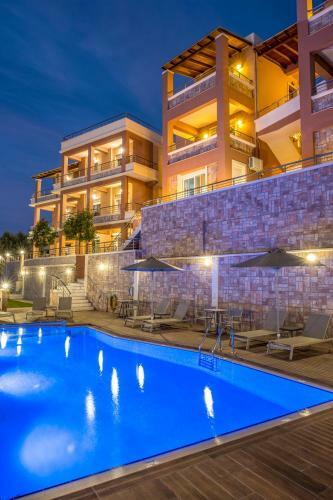 Theos Holidays Luxury Apartment