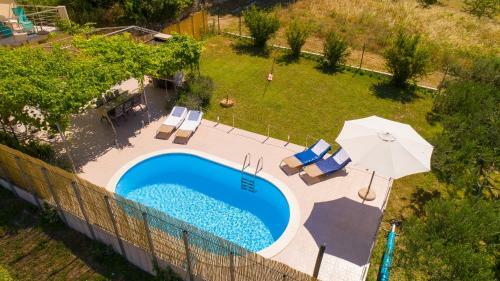 Holiday Home Rupotina With A Large Yard, Pool And A Beautiful View